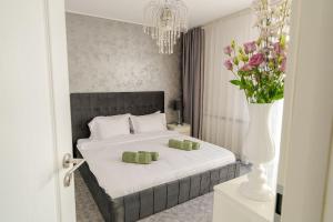 Downtown Floreasca Penthouse with Jacuzzi&Sauna