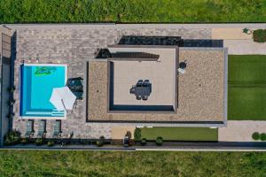 Holiday house Sara with heated pool