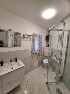 Tukory Central room Palermo