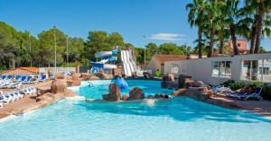 Mobil-home au camping 5 étoiles LOasis Village - Montana Parc