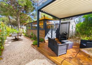 Mobil-home au camping 5 étoiles LOasis Village - Montana Parc