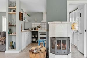 Charming House With 5000M² Garden And Forest