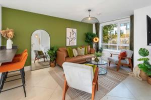 NEW Canalside House 3 Bedroom House in Stoke-on-Trent