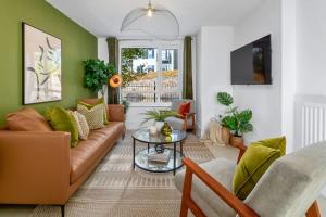 NEW Canalside House 3 Bedroom House in Stoke-on-Trent