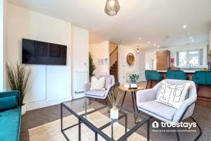 Kempthorne House by Truestays - NEW Entire House near Alton Towers