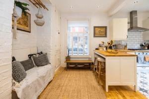 NEW West Didsbury Apartment