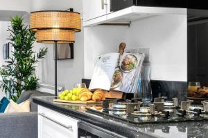 Chorlton House by Truestays - NEW 2 Bedroom House in Stoke-on-Trent