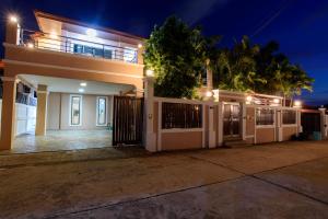 Pattaya Warm and relax Thai family home