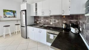 Del Mar Sea View Apartment