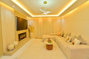 Luxury apartment with jaccuzi