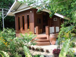 บ้านสวนบรรจงอักษร Bansuan Banjong Akkson - Ubytování bez kategorie ve městě Ban Chek