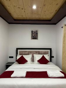 SUNSET VIEWS Near Sand Dune Hunder