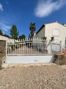Appartements Appartement avec piscine et barbecue : photos des chambres