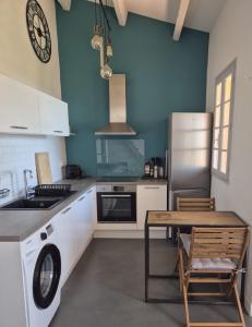 Appartements Beautiful studio with balcony - near city center : photos des chambres