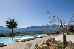 Versante Rousso - Modern Living in Natures Embrace by etouri