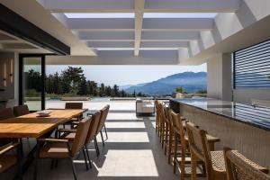 Versante Rousso - Modern Living in Natures Embrace by etouri