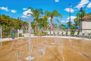 Beautiful Townhome, Vista Cay Resort Direct - 4010