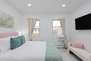 Rose Stay, Stylish 2BR Apartment - Sleeps 6 - 25 Min to NYC