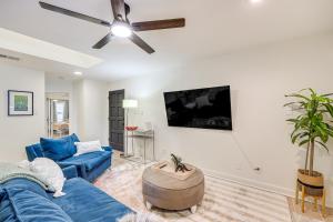 Pool Access, Near Medical Center San Antonio Gem!