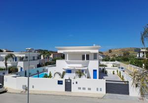 Onda Bianca Luxury Apartments