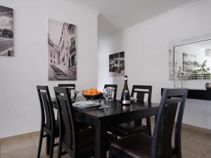 Pool View 3 Bed Apartment