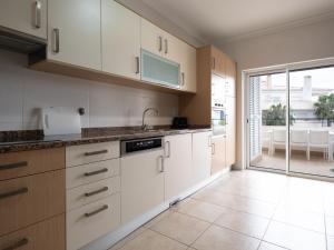 Pool View 3 Bed Apartment