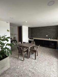 Zona Rosa Apartamento 311-532-4072 escribir aquí para confirmar