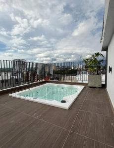 Zona Rosa Apartamento 311-532-4072 escribir aquí para confirmar