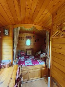 Chalets Roulotte Gentiane : photos des chambres