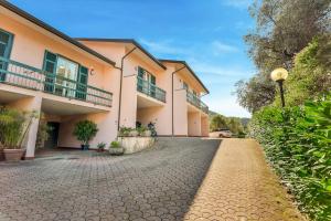 RoadToTheSeaLerici Private parking terrace