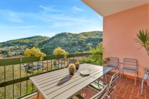 RoadToTheSeaLerici Private parking terrace