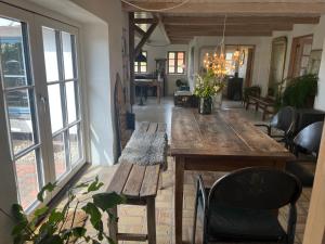 The Fishermens House - charming and close to beach