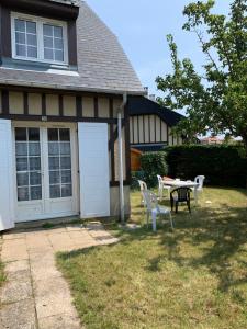 Maisons de vacances Cottage Normand avec jardin de 80 m2 : photos des chambres