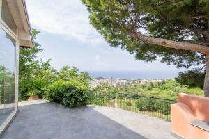 Appartement 2 Chambres avec Terrasse et Vue sur la Mer