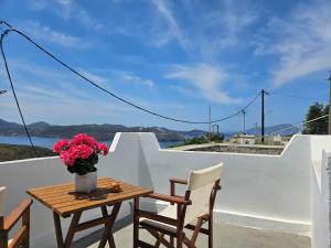 Trypiti Sea View Apartment