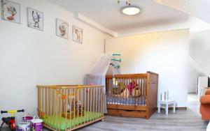 Ruhige FeWo mit eingezäunten Garten - familienfreundlich