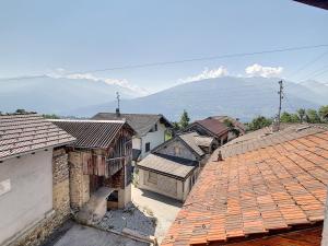 Cosy and quiet private place in Central Valais