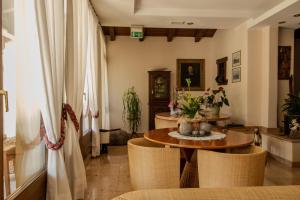 Paradise Hotel & Wellness