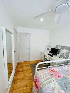 Cosy Modern RetreatI Private CourtyardI Parking