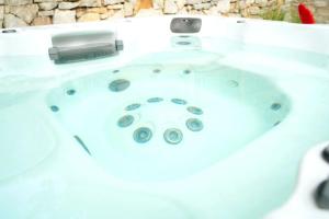 151 Spring Downtown Eureka Springs Suite F