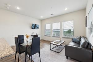 Chisholm Trace 222 I Comfy 2 Bed 2 Bath