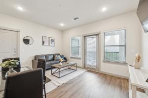 Chisholm Trace 1233 I Spacious 1 Bed 1 Bath