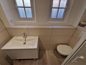 charmant appartement neuf en plein centre du village de collobrières