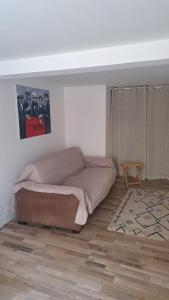 charmant appartement neuf en plein centre du village de collobrières