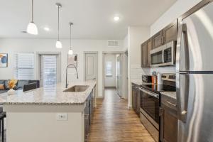 Chisholm Trace 827 I Comfy 2 Bed 2 Bath