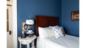 Annie Oakley - Historic Hotel Room