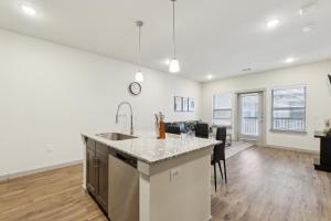 Chisholm Trace 422 I Comfy 2 bed 2 Bath