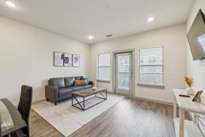 Chisholm Trace 1022 I Spacious 2 Bed 2 Bath