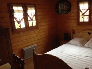 Chalets gite de charme avec piscine et sauna : photos des chambres