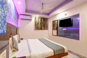 Hotel Coral Plaza - Near Connaught Place
